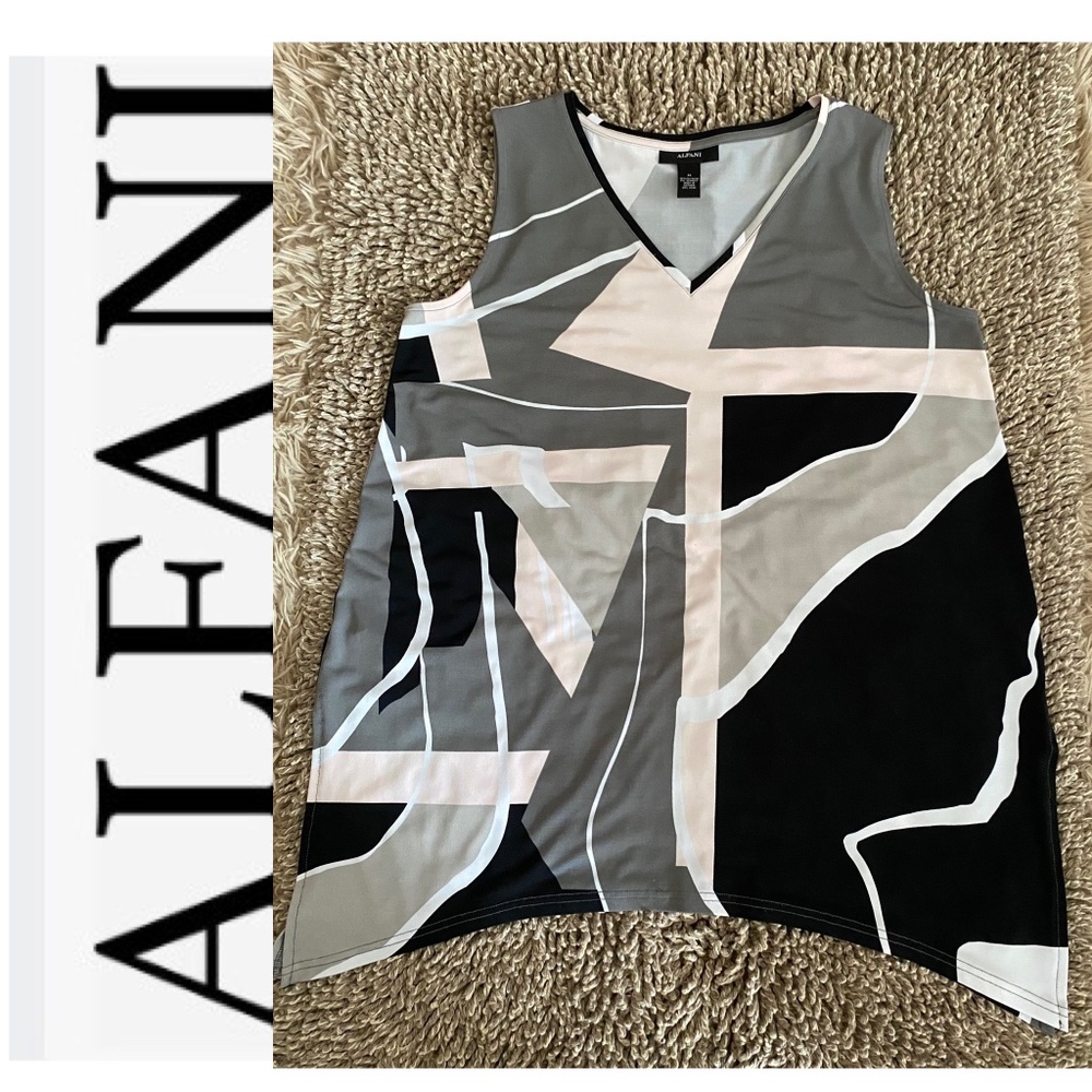 Alfani Polyester & Spandex Tunic with Colorful Design to go with many items M